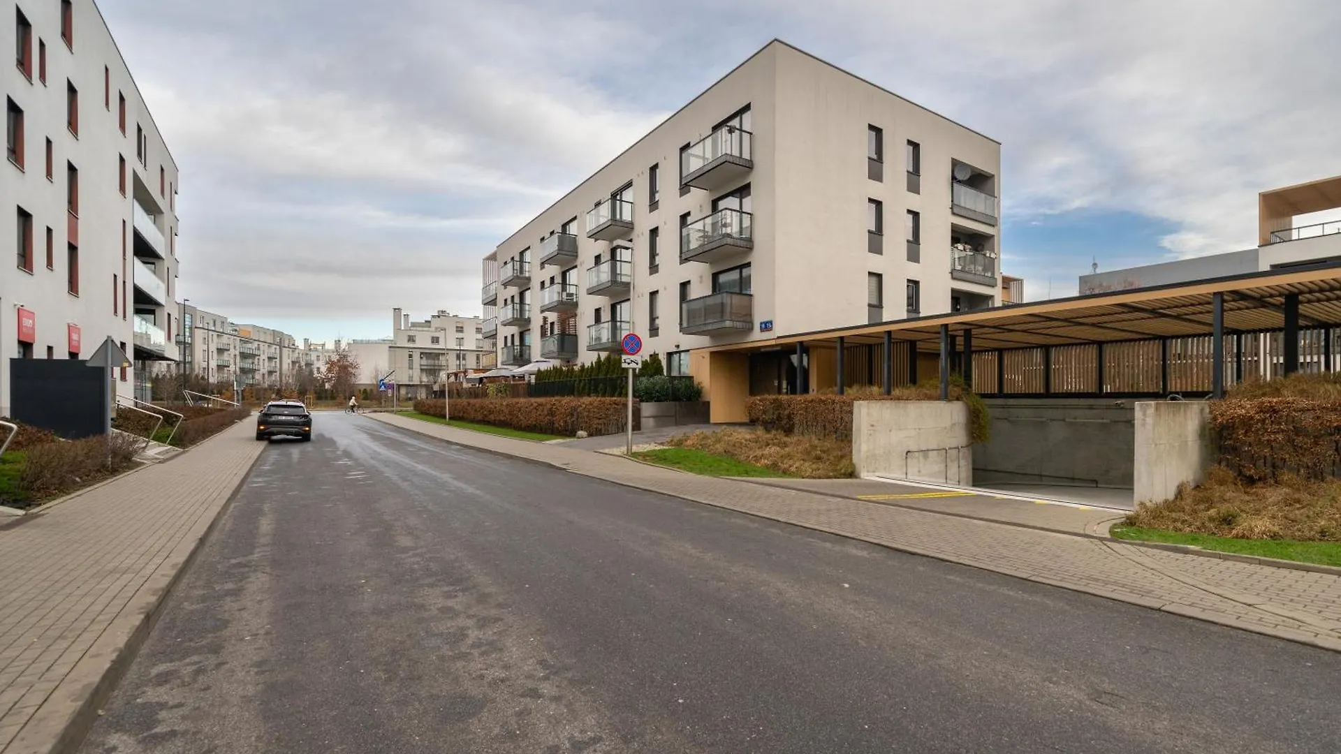 Apartment Komfortowy Apartament Wilanow Branickiego Medicover Warsaw